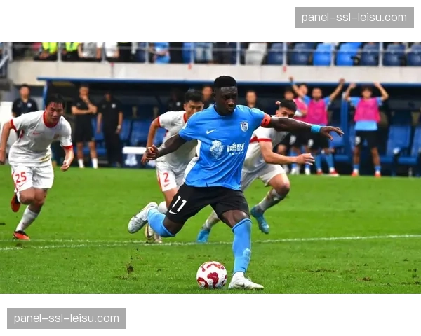 中超第8轮焦点战：上海海港主场对阵武汉三镇，卫冕冠军迎战状态回升对手